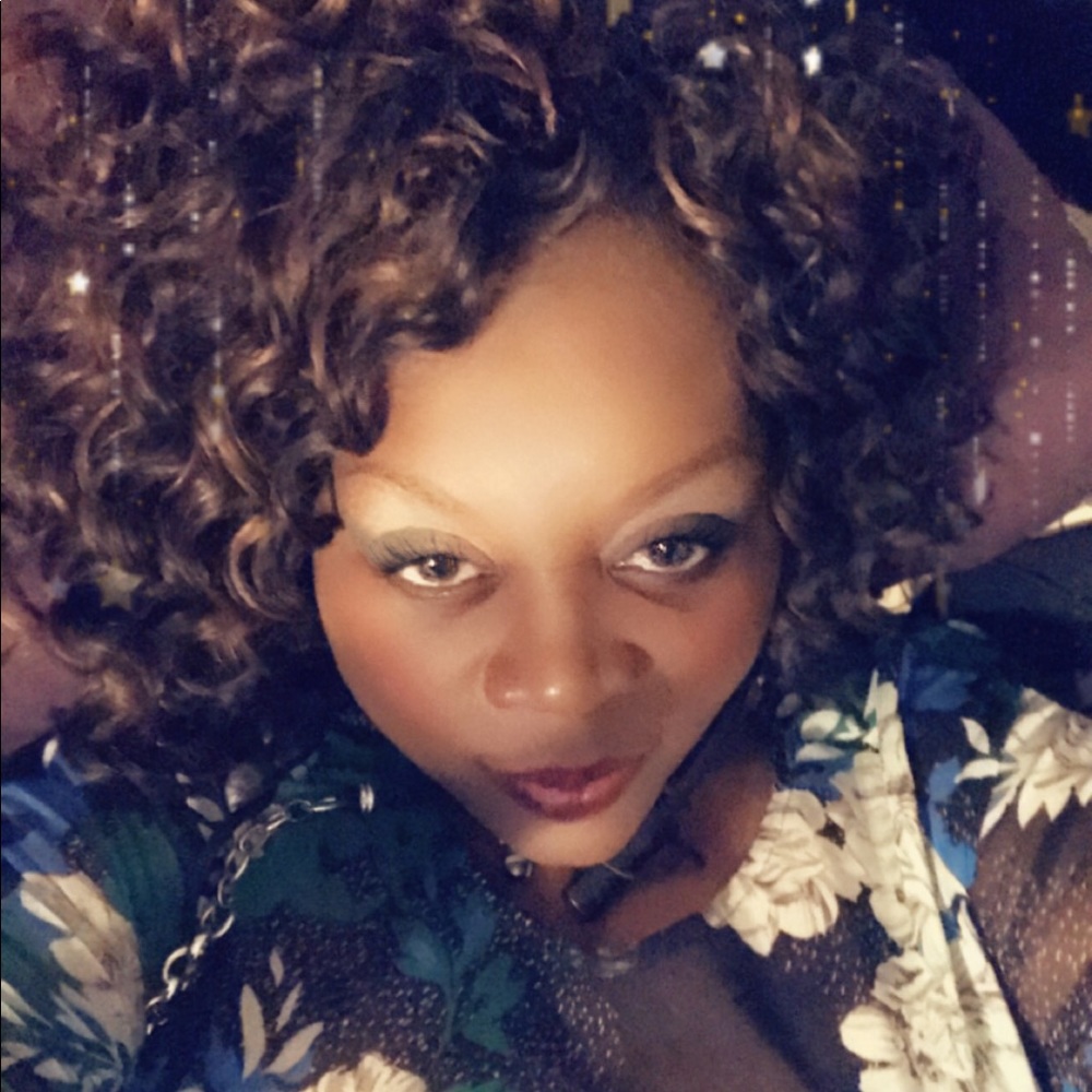 Meet your Posher, Tina